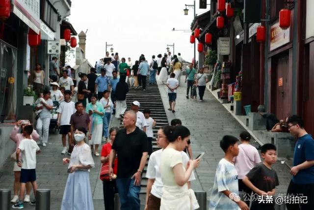 千年同饮一河水,河头是萍乡南正街,江尾有醴陵东正街