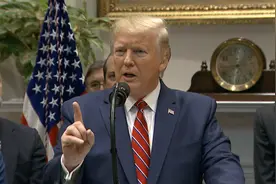 中方拒买美大豆，特朗普头痛了，暗示将结束关税战，90艘货船离港图片