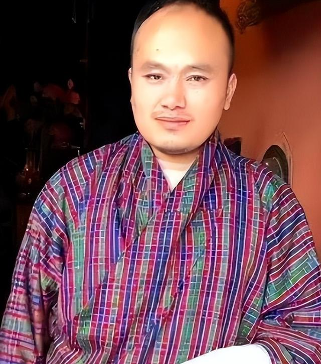 北京大姐爱上小19岁僧人，豪掷500万盖寺庙，婚后12年现状如何