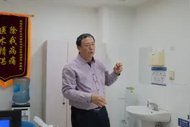 腰椎压迫神经为何要尽早治疗？图片