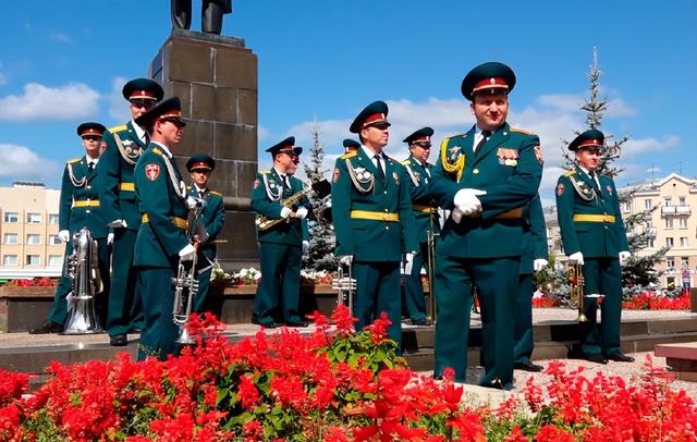 射程无限！俄罗斯成功试射核动力巡航导弹，特朗普不高兴了