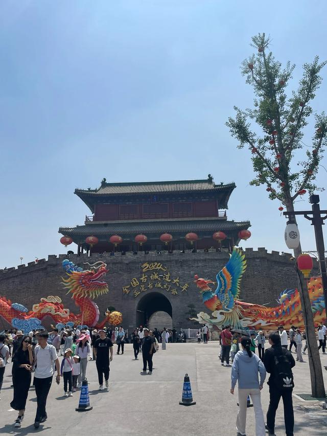 我是上海人,刚从河北正定回来,实在忍不住想说:对正定5点印象