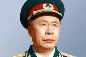55年申报军衔，军委让陈奇涵自己填，他填了中将，最后被授予什么图片