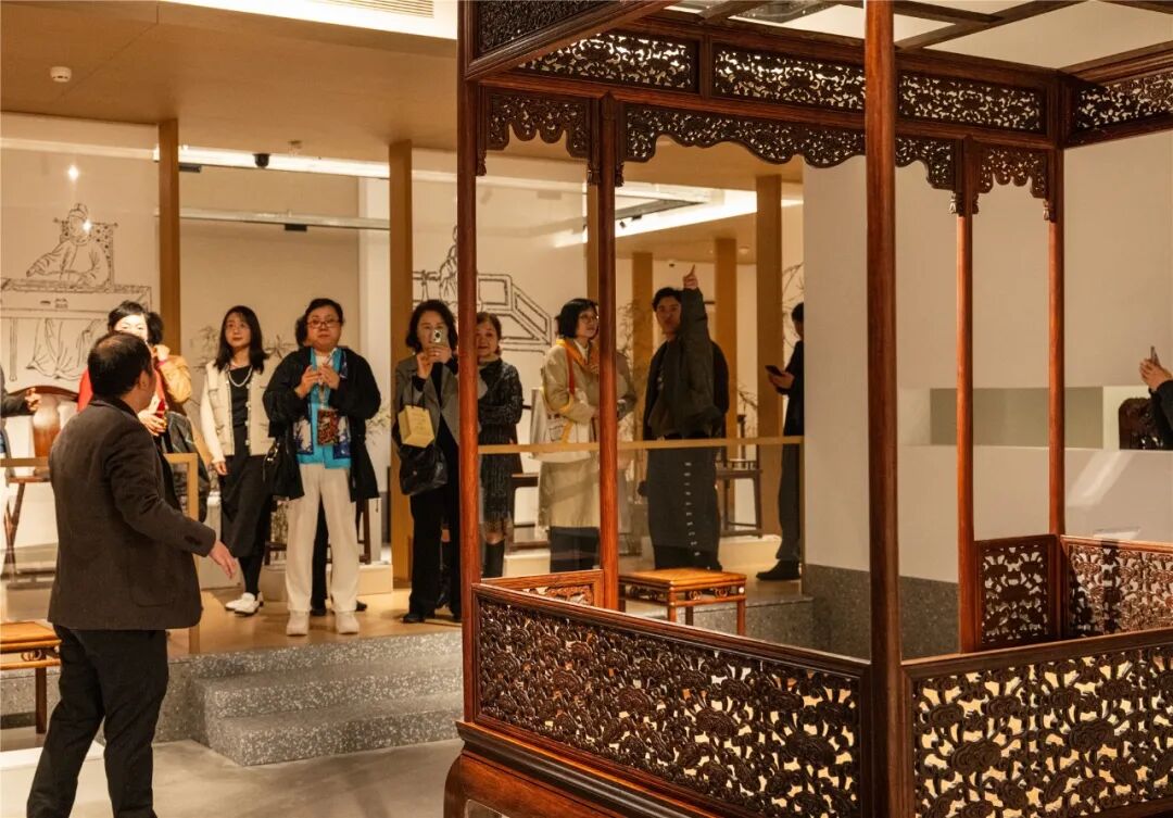 全球海外華文作家齊聚古都金陵,雅然家具藝術(shù)館助力文化出海 全球海外華文作家齊聚古都金陵,雅然家具藝術(shù)館助力文化出海