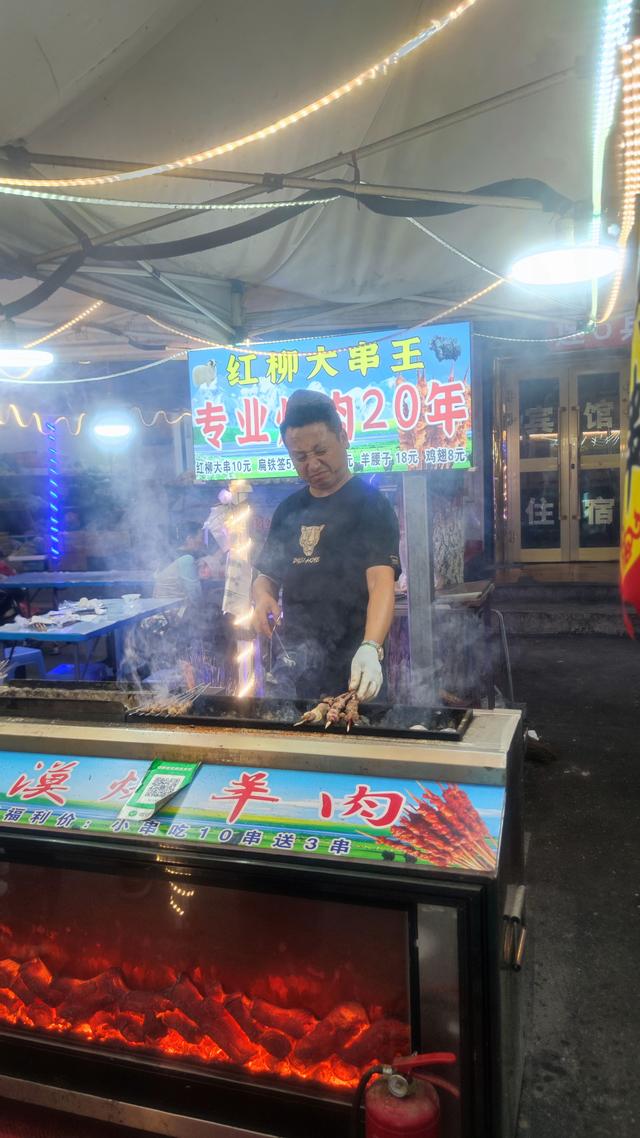 从美食贫乏且贵的拉萨到面食牛羊肉相对便宜的西宁了