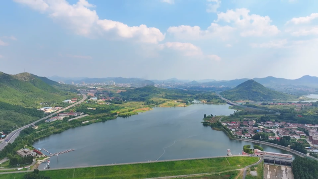 终于挖到这座风景绝美的小众山峰！济南市区自驾1h直达，太适合周末放松~