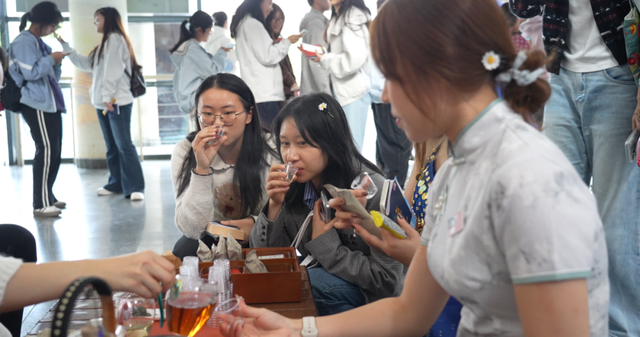 非遗“潮”玩！就在徽州过大年，打卡安大，解锁你的徽州文化之旅！ | 皖美秋日