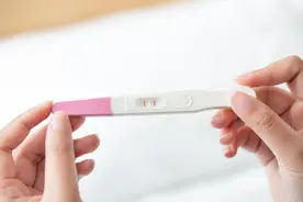 88年，37岁还在犹豫要不要二胎，45岁的同事已经在备孕三胎图片