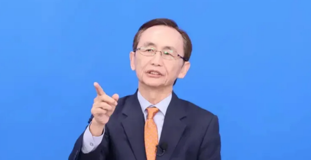 一组照片曝出内鬼，赖清德钉上耻辱柱！24小时内，岛内出现神预言
