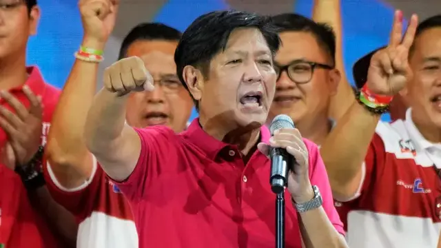 要动真格了，中国在南海集结20多艘舰艇，菲军叫嚣：这是战争行为