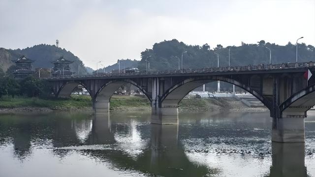 乐山火柴厂“岷江大桥”火花