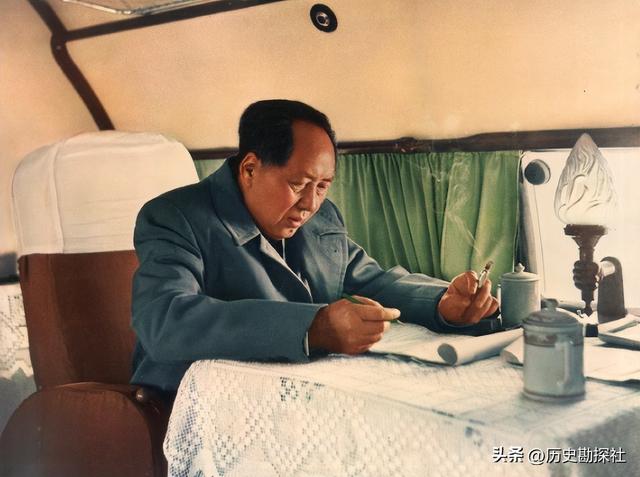 毛主席的机要秘书谢静宜有多美？长相清纯可爱，当过北京市委书记