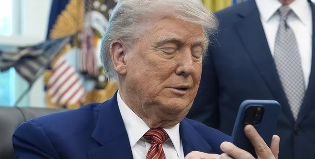 还在叫嚣！79岁鹰派狂妄宣称对华开战！川普却急撤关税，怕了？