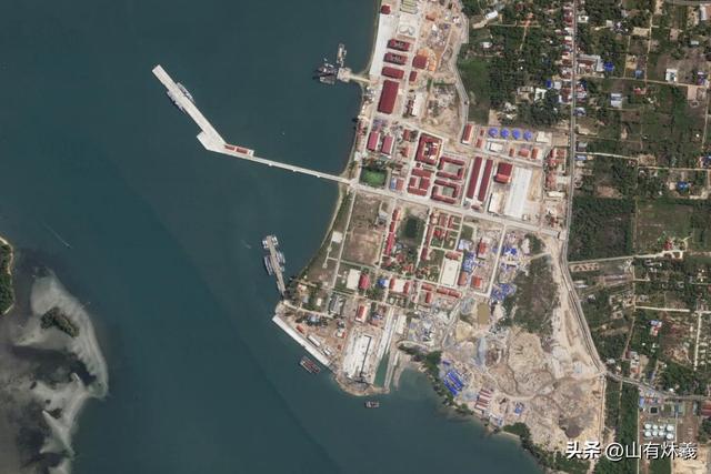 中国海军大清早出公告，网友喜大普奔，难怪美国防长急着致电北京