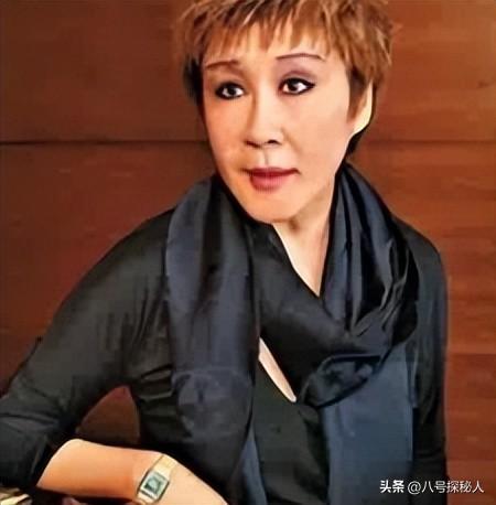没想到！52年后丁珮终于说出真相：李小龙死前在床上倒了12分钟
