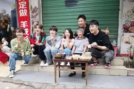 南昌火爆一毛钱奶奶如今摆摊为何无人问津？50都嫌贵却卖我四百！图片