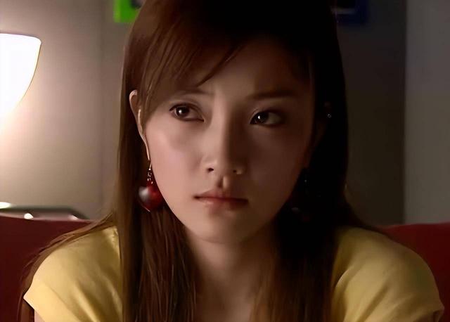 从“万人捧”到“万人嫌”，4位声誉一落千丈的女星，到底冤不冤