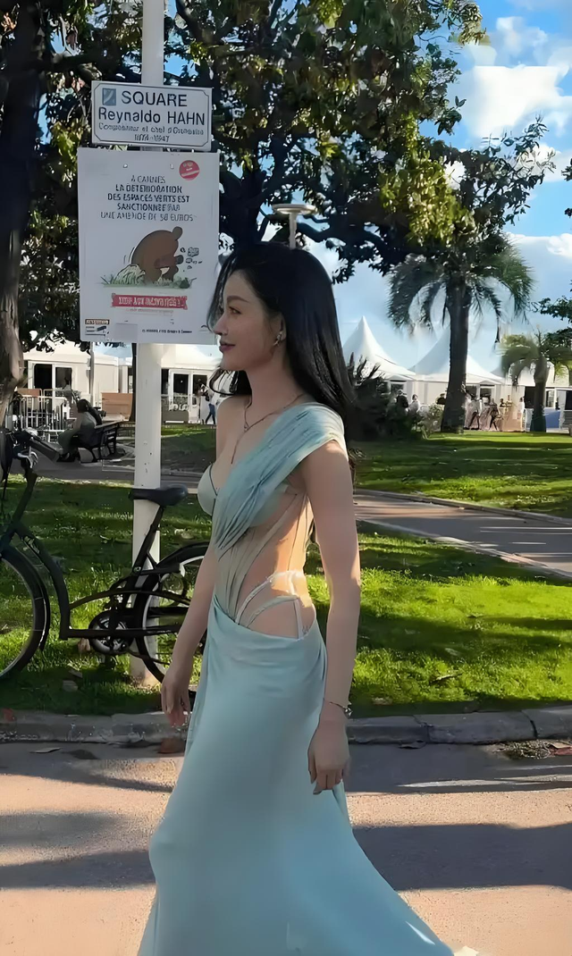 张天爱的胯才是真的胯啊，顶级腰臀比