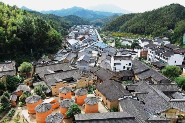 找到了浙江版“大鱼海棠”，人少景美饭好吃！