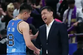 北控持续补强，球迷已把北控锁定四强，新赛季可能下课的主教练图片