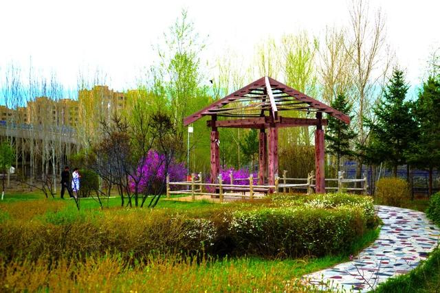 雕琢“精致小城” 擘画转型提质新图景——霍林郭勒市以城市更新打造宜居宜业宜游现代化新城