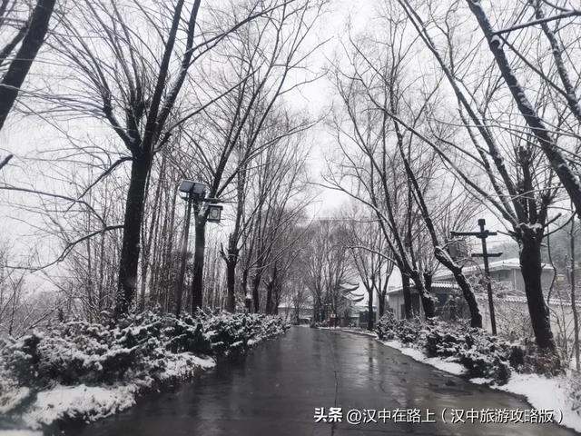 汉中多景区发布闭园公告→