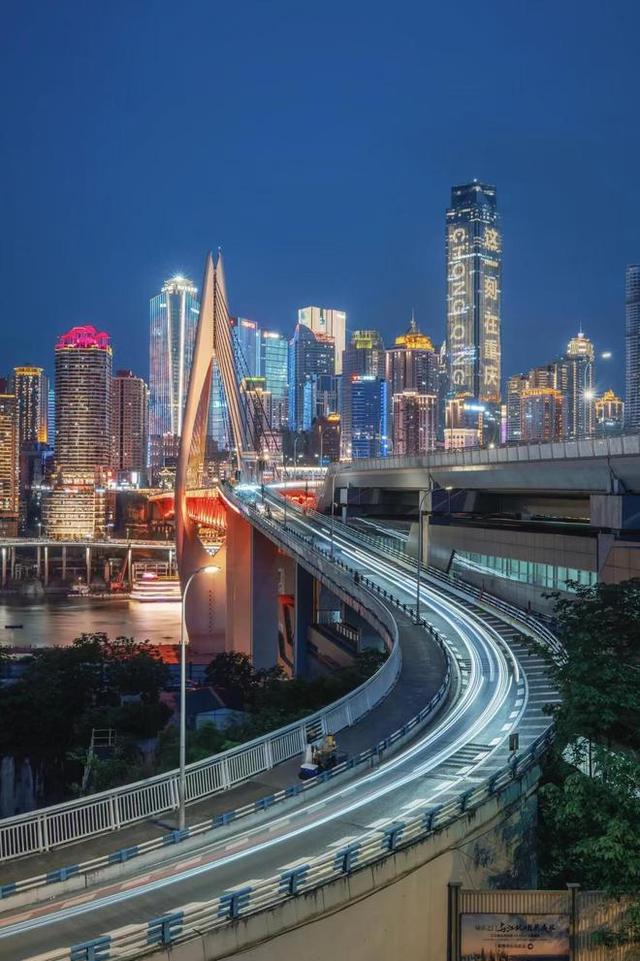 2026重庆马拉松奖金额创纪录!1月18日开赛 最快护士张水华职业首秀