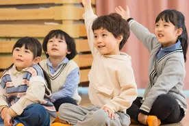如何避免孩子出现心理问题？老师和家长看这5种信号图片