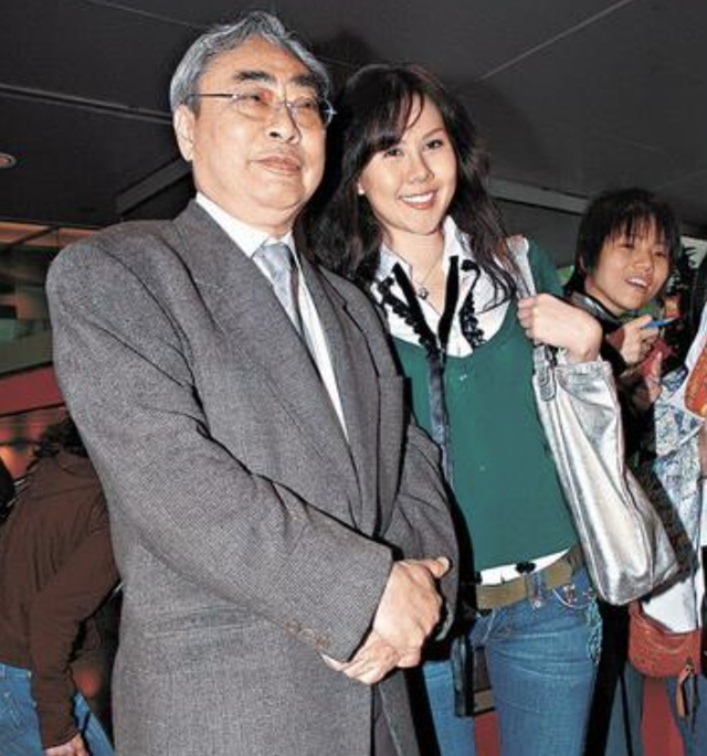 她曾是体操女神，退役后与大51岁的干爹谈恋爱，如今收获新的人生