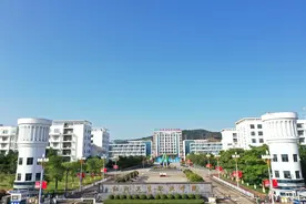 红河卫生职业学院：以“六力”聚力赋能高质量发展图片