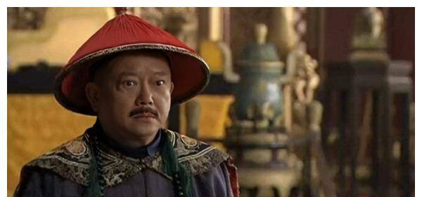 和珅出上联三斤四两五花肉，纪晓岚轻易对出下联，和珅直接下跪