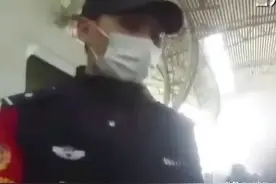 闹大了！熊孩子高铁踢椅背后续：双方互殴，警方介入，评论区炸锅图片