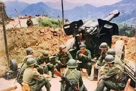 84年老山战役，炮兵一天打光3400吨炸弹，司令急得带人拦车拉炮弹图片