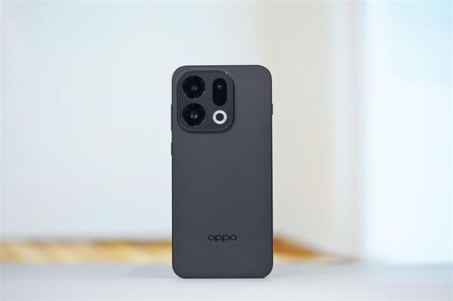最强的超质感标准版！OPPO Find X9评测: 高参数高体验