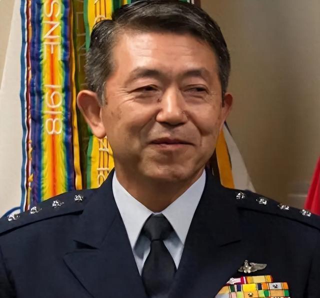 中方刚发出制裁令，不到24小时，日本报复来了，外交部反将一军