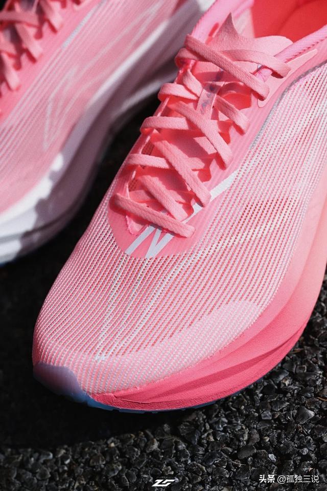 李宁2025鞋王榜出炉！TOP10包揽专业与潮流	，这双鞋竟卖爆全