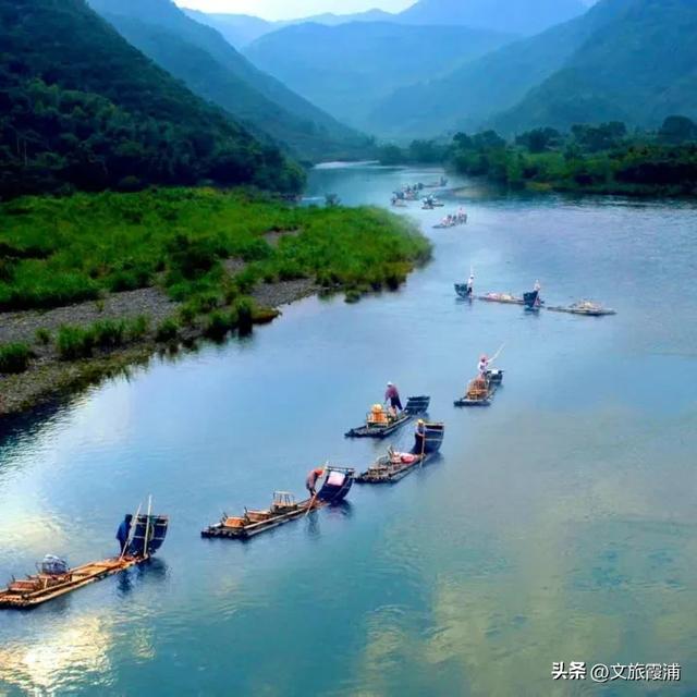 海边悬崖民宿、美上语文课本的“榕水谣”、嘎嘎鲜的青蟹……这个小镇我能吹一辈子！