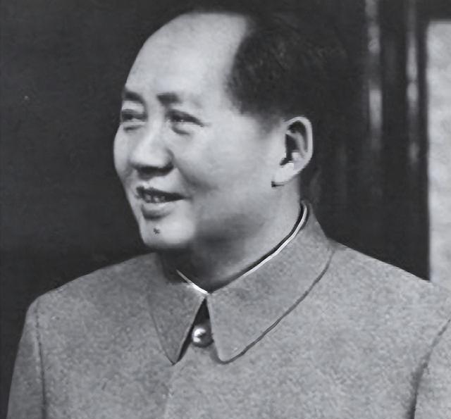 1949年六大军区开会，无一人敢动，毛主席：谁不讲规矩就拿他开刀