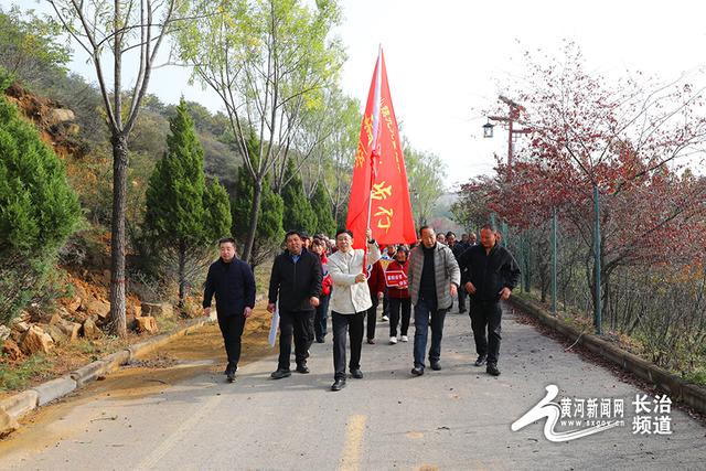 健步行、看民俗、品美食……振兴小镇重阳文化旅游节热闹非凡