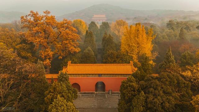 10月-11月，适合秋天去的6个城市，错峰出行，秋景更美