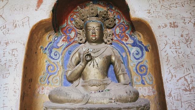 甘肃神秘北凉洞窟，悬崖上的千年佛寺，古人是怎么在峭壁上开凿的