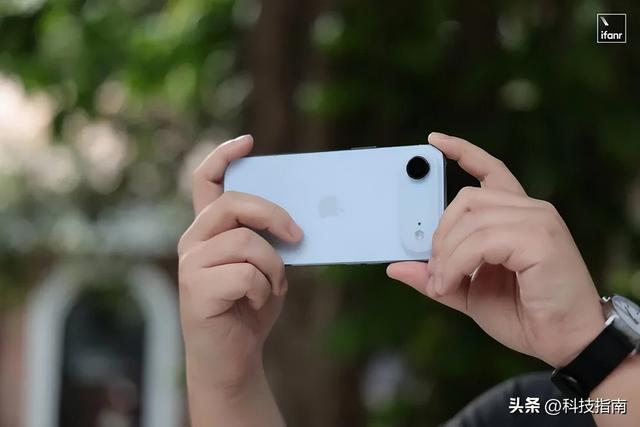 库克直播 5.5毫米+eSIM iPhone Air的每一处都是对安卓的降维打击