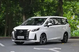 十万内落地七座MPV，内饰豪华，一线大品牌，这才是普通人选择！图片