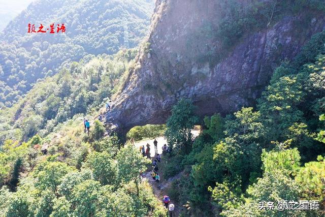 探洞之旅：洞峰奇观，探险揽胜经典线路