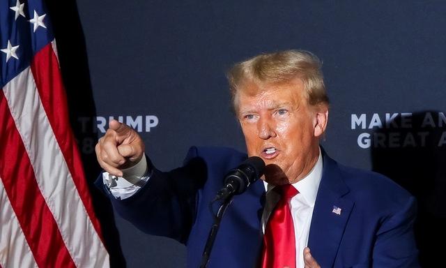 出大事！美国亮杀手锏：F-35搭载核弹起飞，毒刀已伸到中俄脖子下