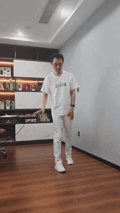 徒步21.4公里后，我们在内心深处找到了力量