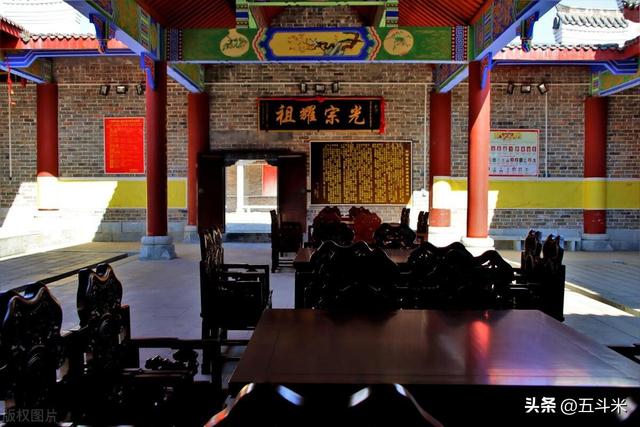 400人的村庄要集资80万修建宗祠，每人需摊派2000元，农民难啊！
