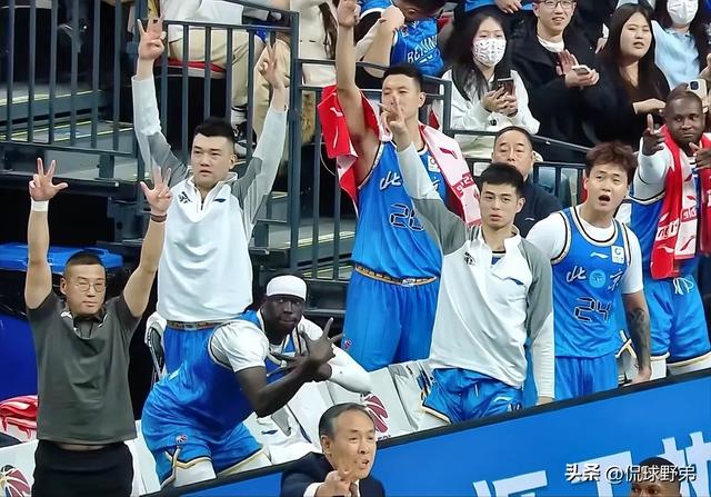 北京首钢111-84击败新疆,赛后揪出2大混子1人遭弃用,下轮战辽宁