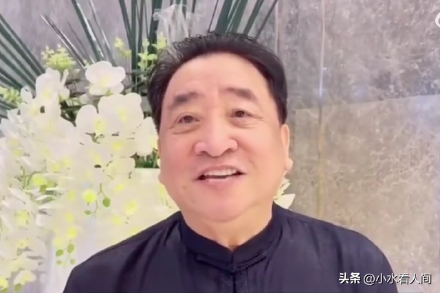 姜昆助理辟谣不到一天，被狠狠“打脸”，姜昆女儿被扒，果不简单