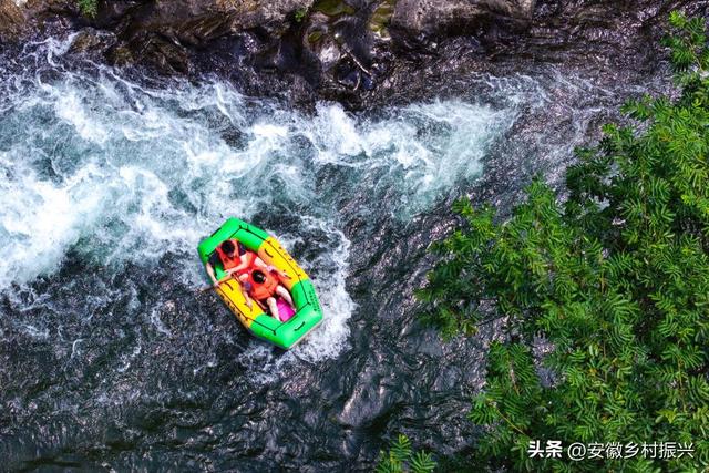 安徽休宁：漂流觅清凉